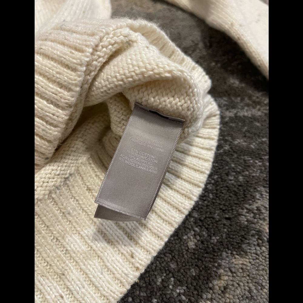 Liz Claiborne women’s V neck knit winter sweater - Picture 7 of 7